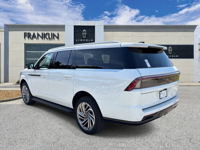 New 2026 Lincoln Navigator L Premier AWD/4WD image 5