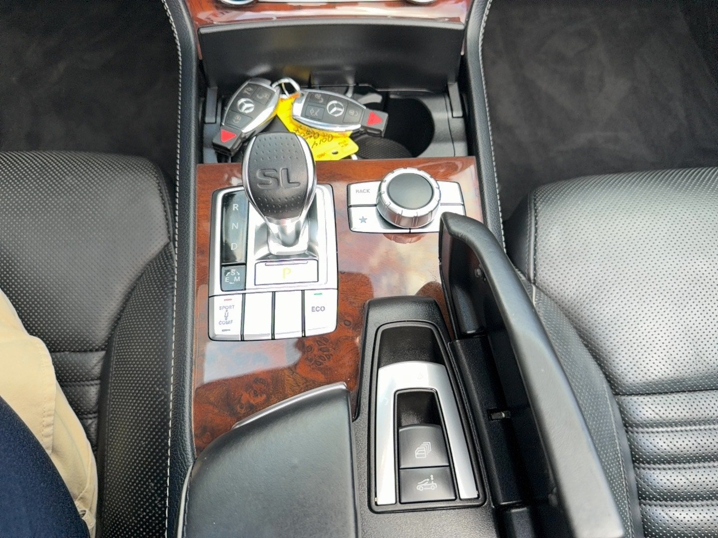 Used 2014 Mercedes-Benz SL 550 image 11