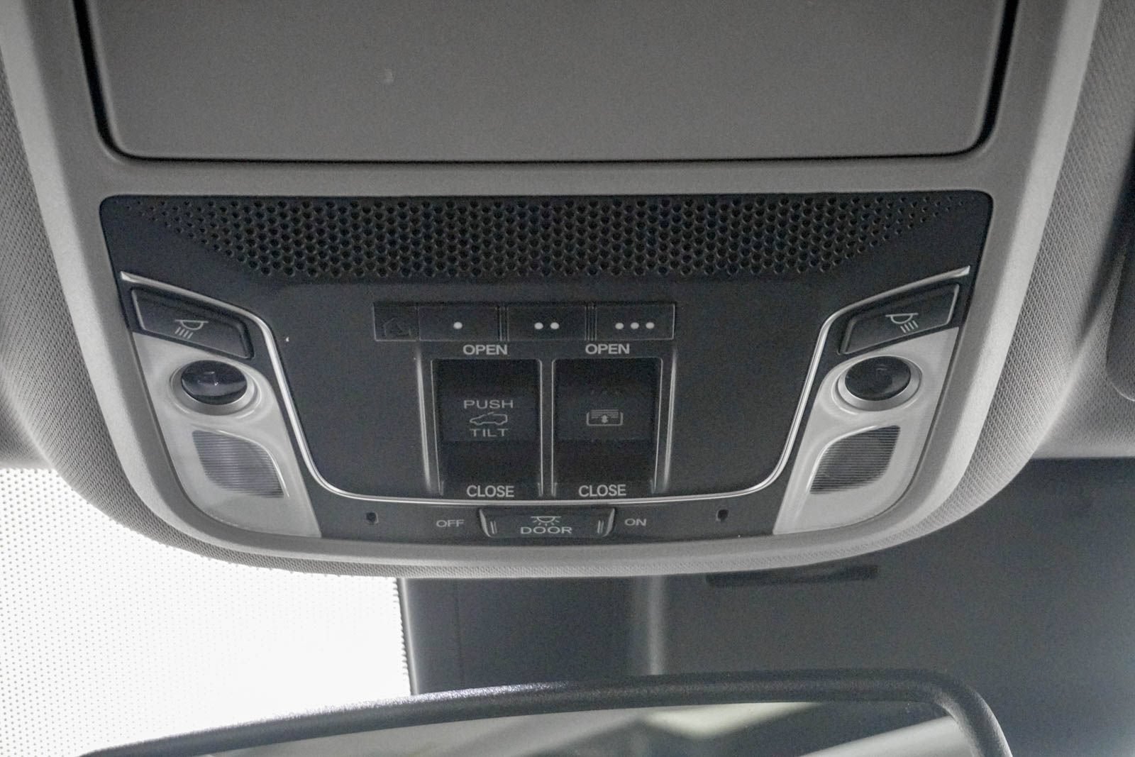 Used 2016 Honda Pilot Elite image 29