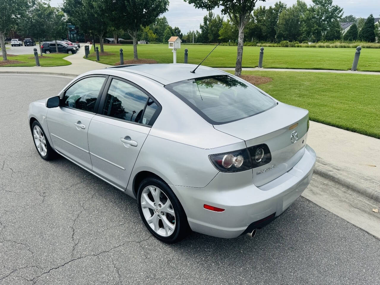 Used 2009 MAZDA MAZDA3 i Touring Value FWD image 6