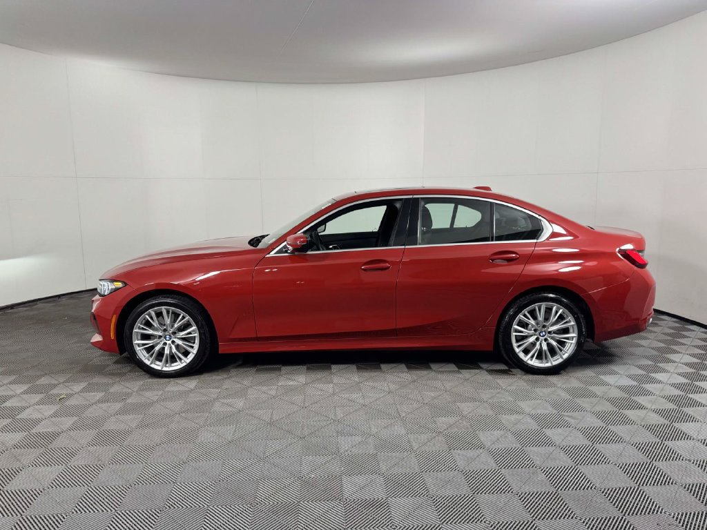 Used 2024 BMW 330i xDrive Sedan w/ Convenience Package AWD/4WD image 11