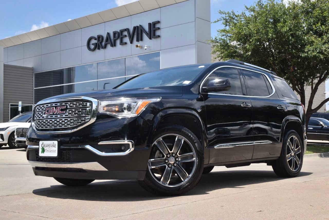 Used 2018 GMC Acadia Denali w/ Technology Package FWD image 2