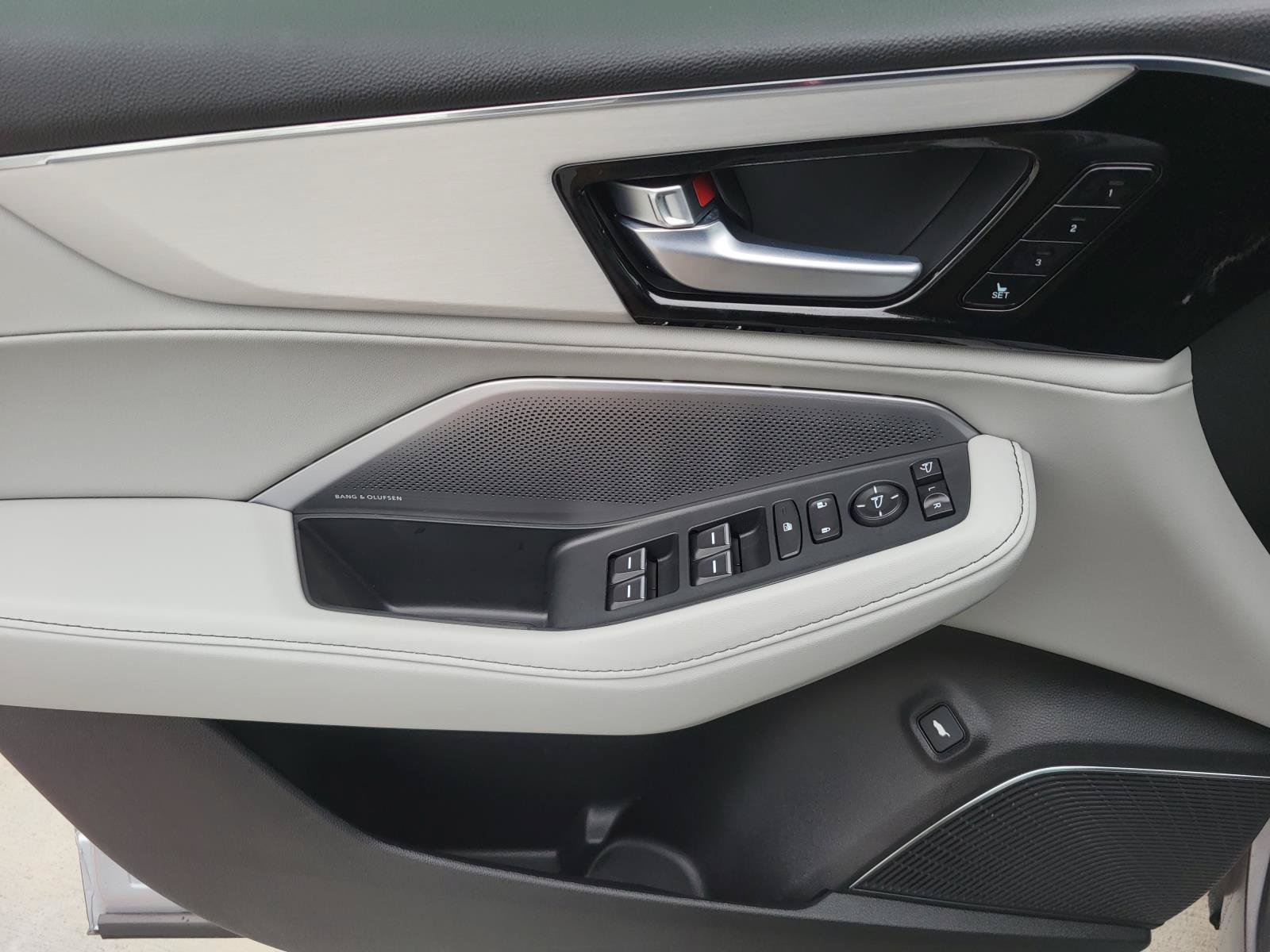 New 2026 Acura MDX w/ Technology Package FWD image 15