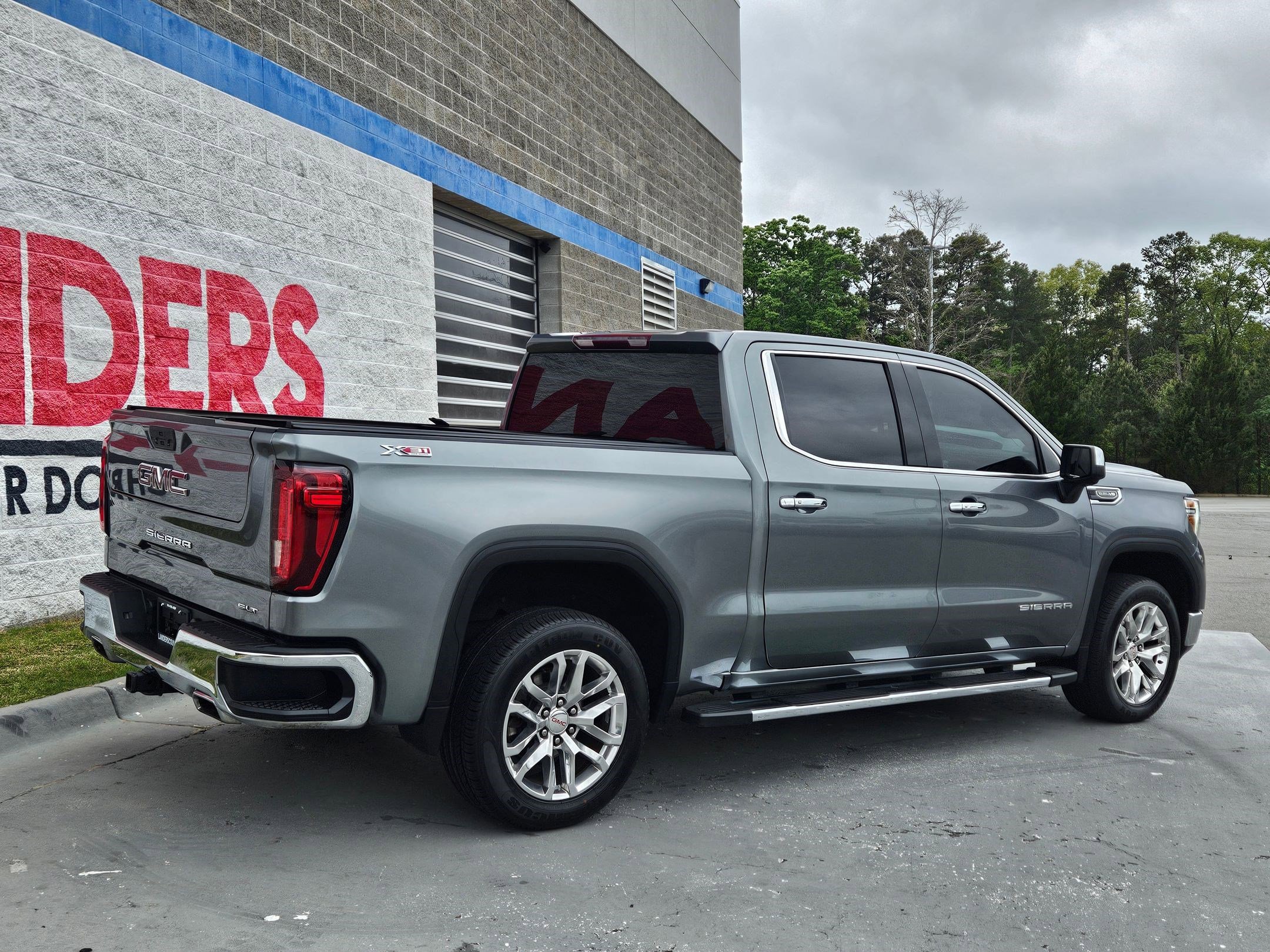 Used 2021 GMC Sierra 1500 SLT image 7
