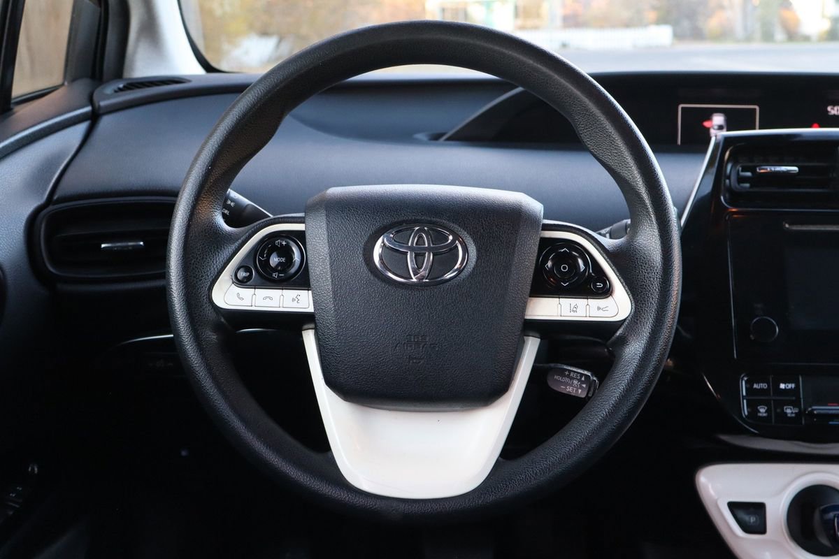 Used 2017 Toyota Prius Two image 18