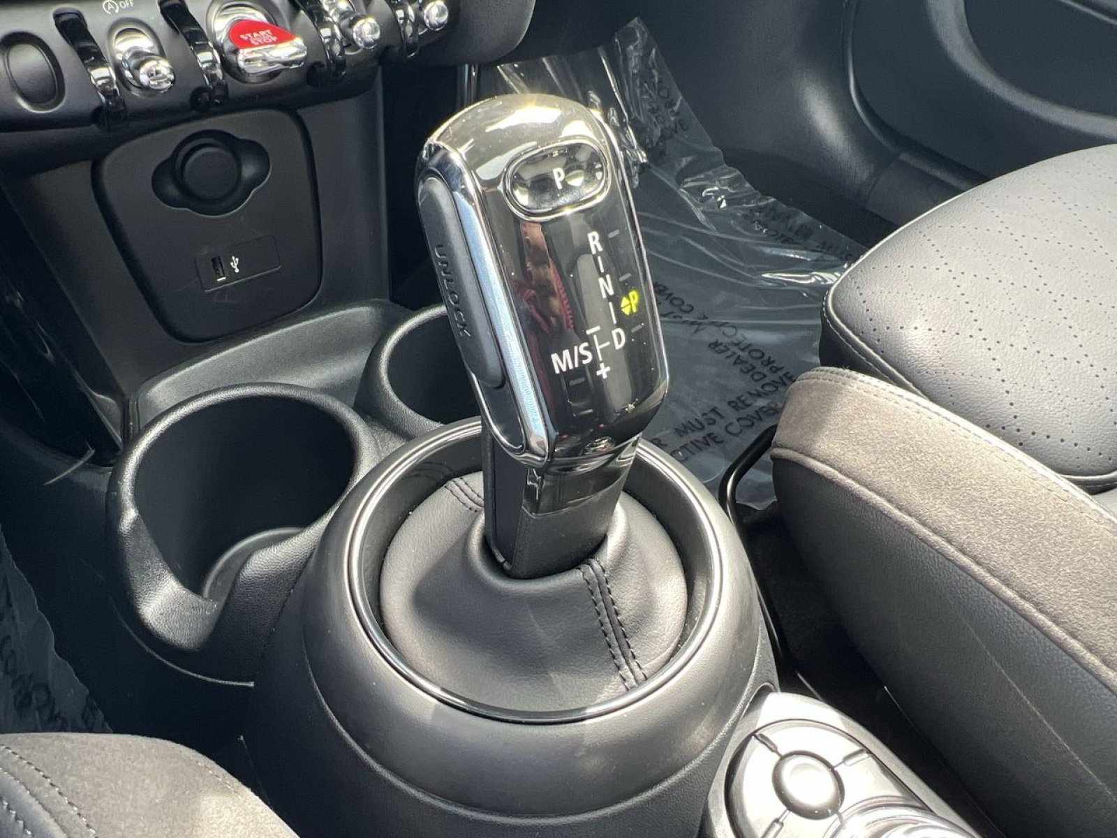 Used 2024 MINI Cooper S w/ Signature Upholstery Package FWD image 19