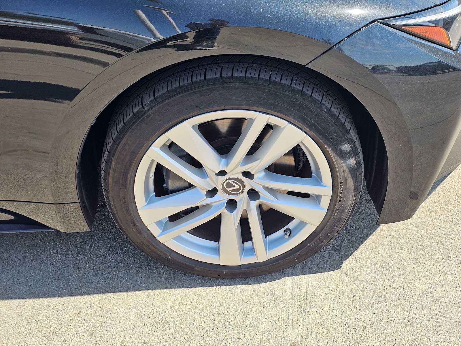 Used 2022 Lexus IS 300 AWD image 9