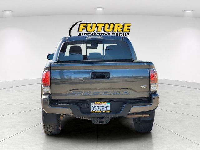 Used 2022 Toyota Tacoma TRD Off-Road w/ Technology Package AWD/4WD image 8