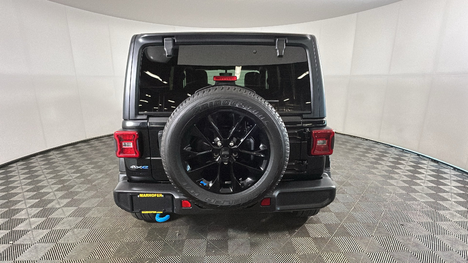 Used 2023 Jeep Wrangler Unlimited Sahara w/ Cold Weather Group AWD/4WD image 4