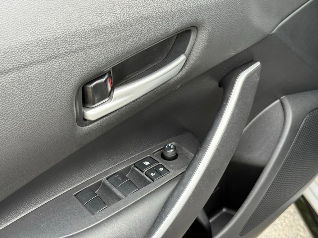 Used 2024 Toyota Corolla SE image 18