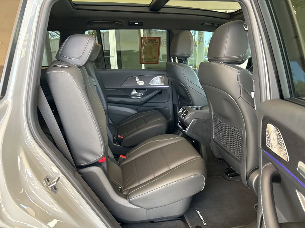 Used 2025 Mercedes-Benz GLS 450 4MATIC w/ AMG Line Exterior image 24