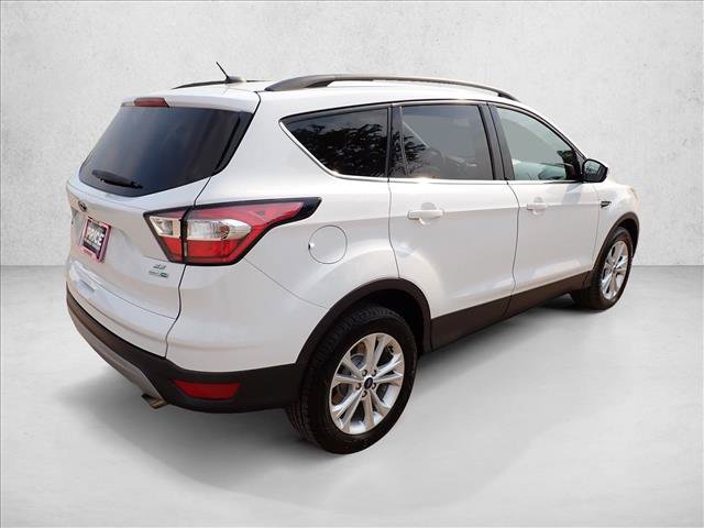 Used 2018 Ford Escape SE w/ Ford Safe & Smart Package AWD/4WD image 4