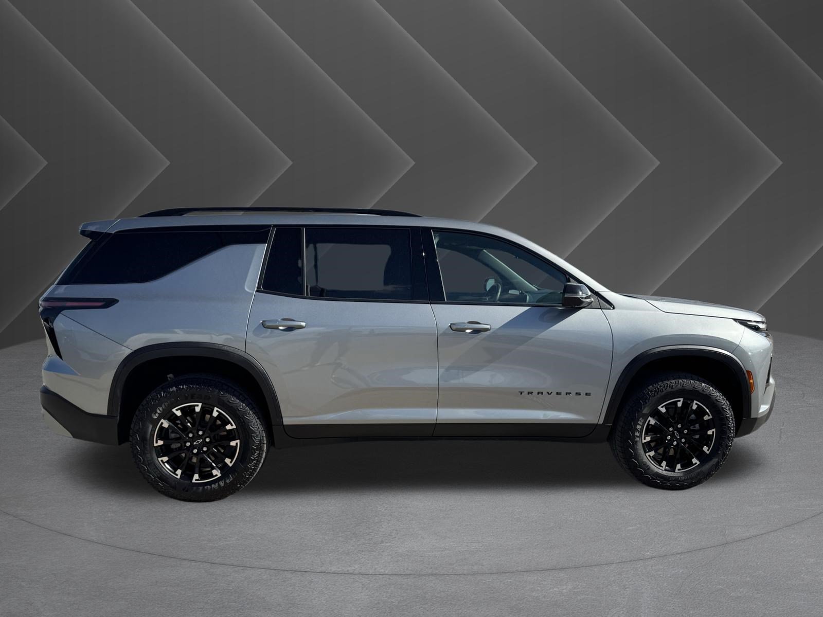 Used 2025 Chevrolet Traverse Z71 w/ Driver Confidence Package AWD/4WD image 5