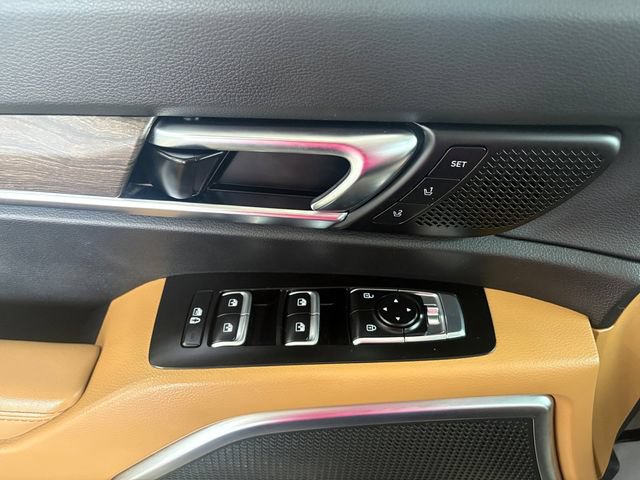 Certified 2022 Kia Telluride SX w/ Nightfall Edition Package AWD/4WD image 18