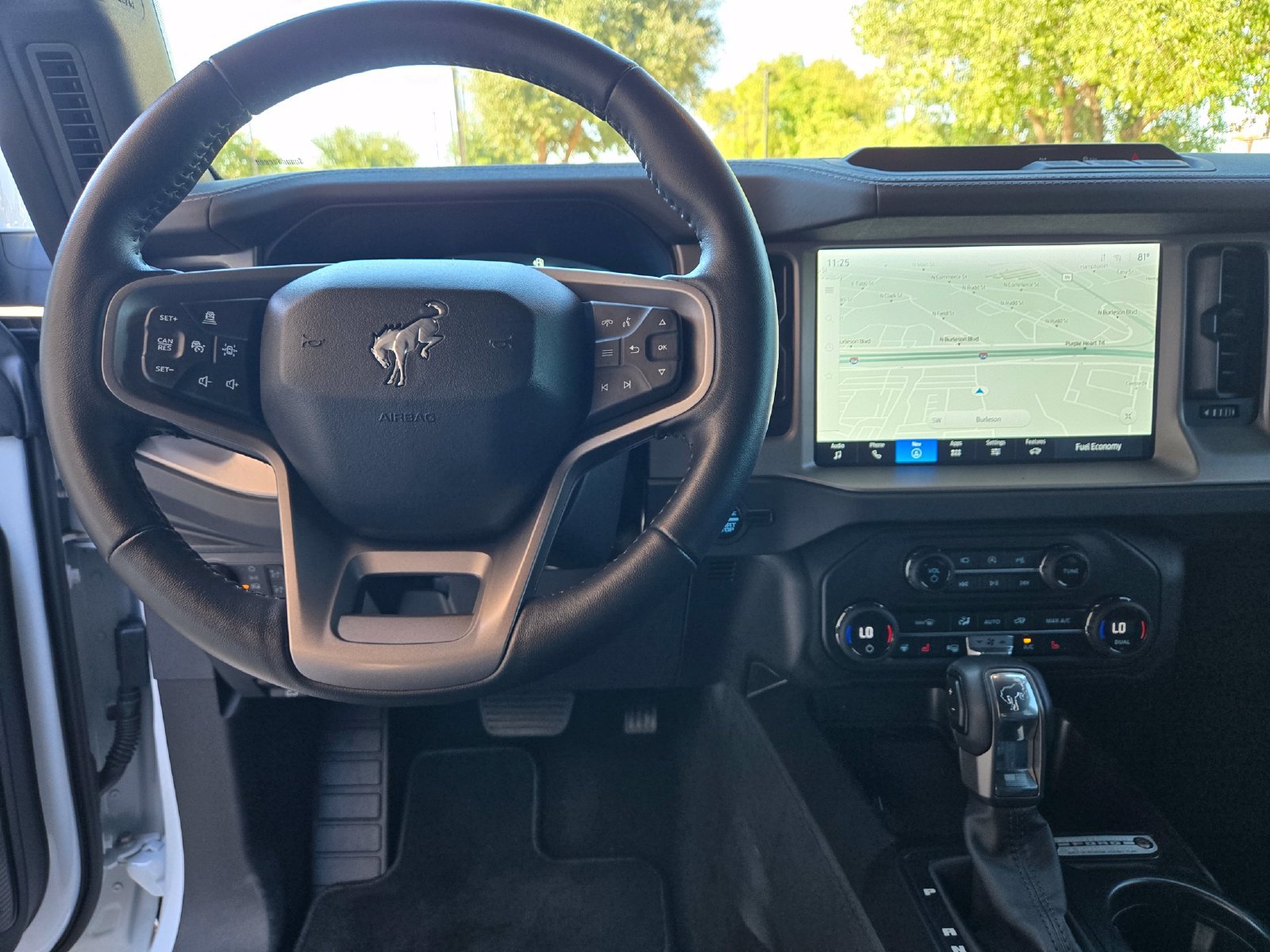 Used 2025 Ford Bronco Outer Banks AWD/4WD image 10