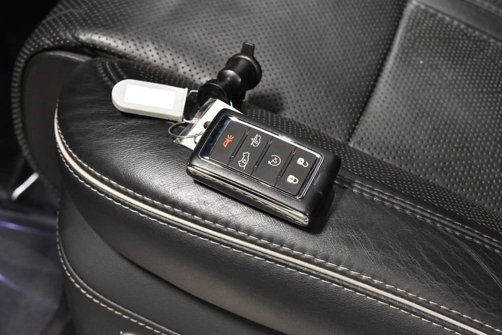 Used 2023 Jeep Grand Wagoneer Series II w/ Quick Order Packagew 28T image 40