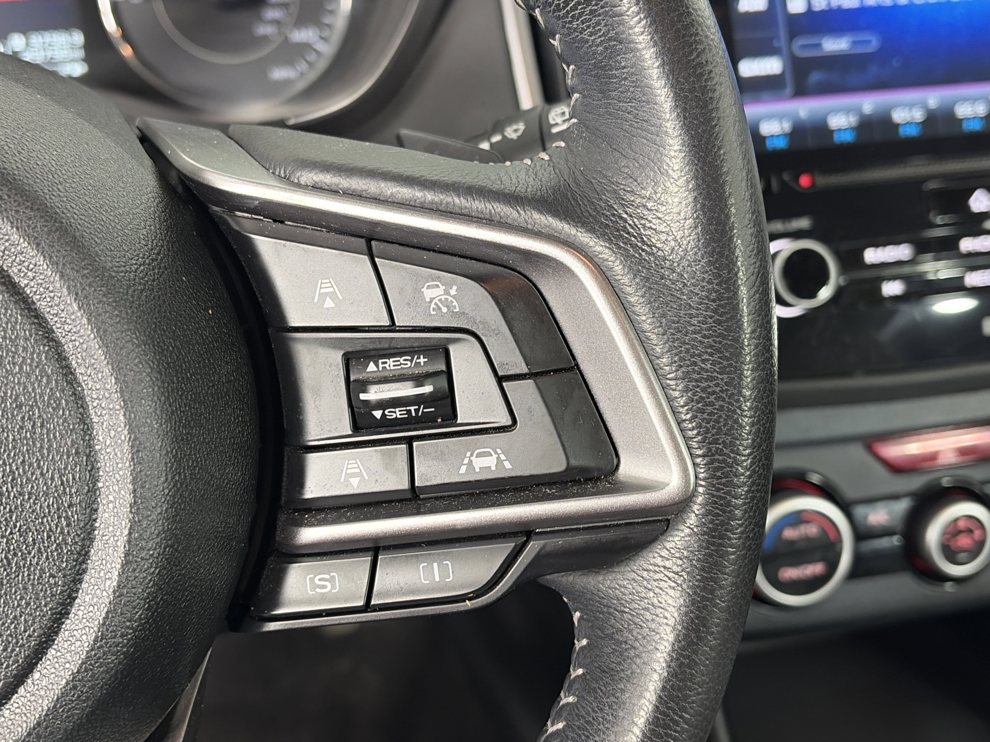 Used 2023 Subaru Impreza 2.0i Limited image 28