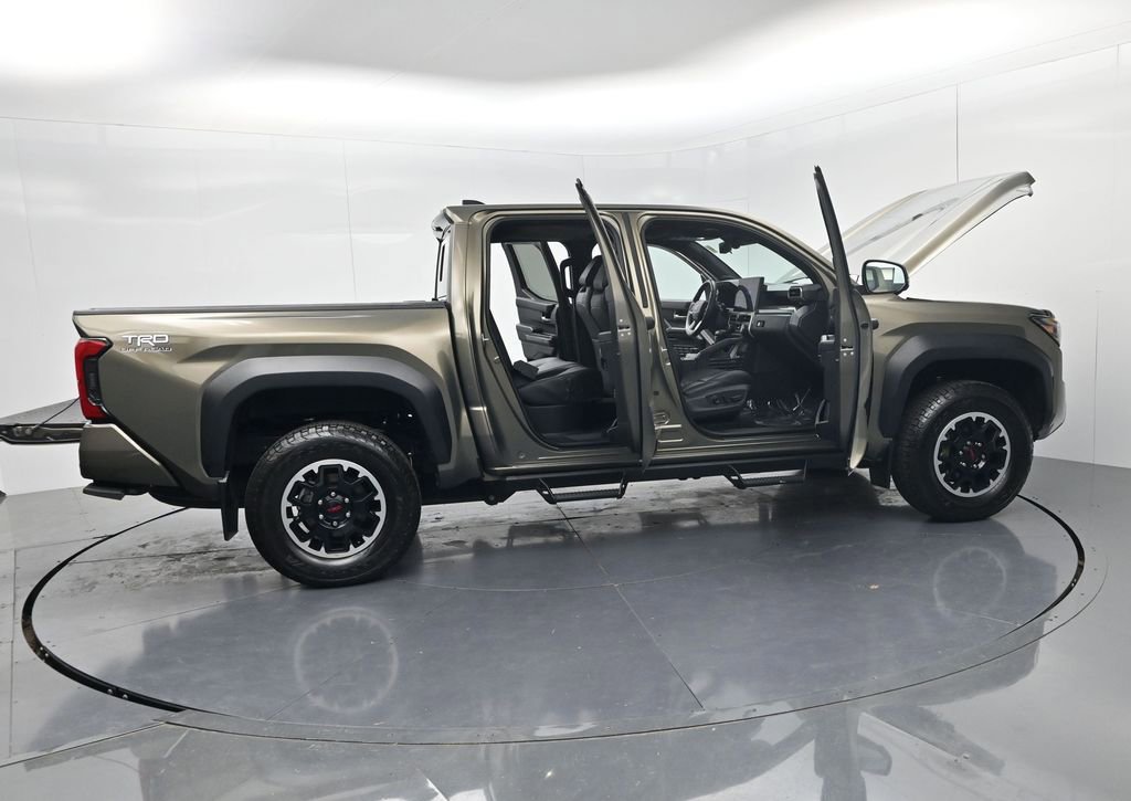 Used 2024 Toyota Tacoma TRD Off-Road w/ TRD Off Road Premium Package AWD/4WD image 66