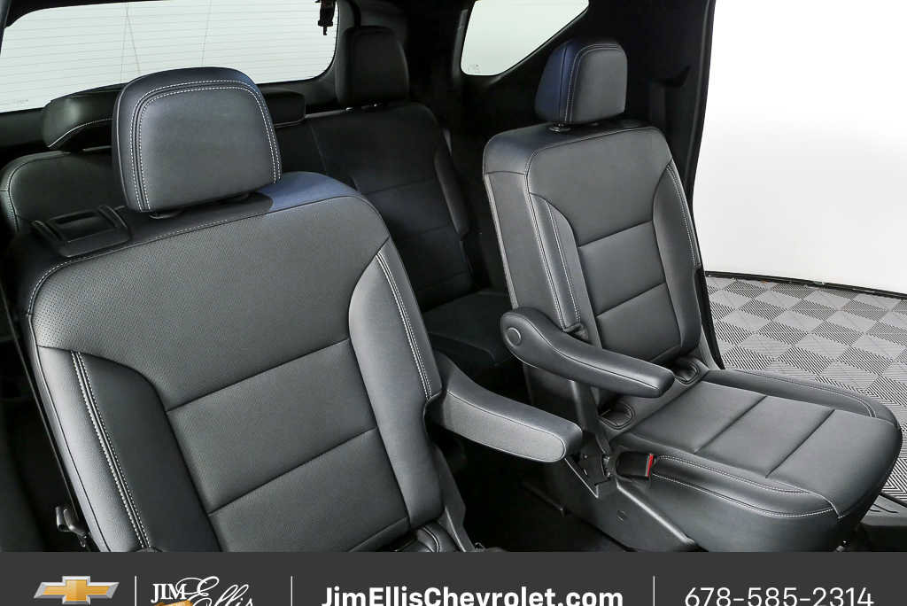 Used 2025 Chevrolet Traverse LT image 21