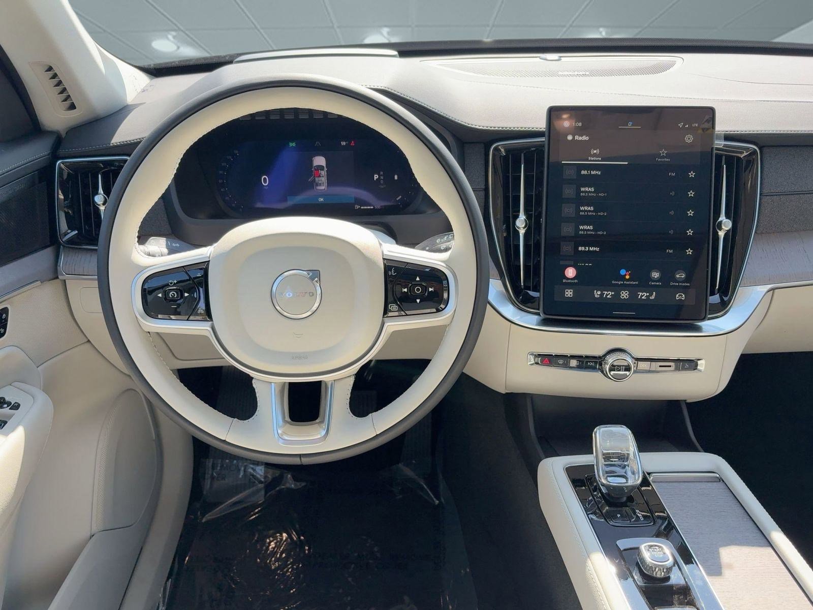 New 2026 Volvo XC90 B6 Ultra w/ Protection Package image 28