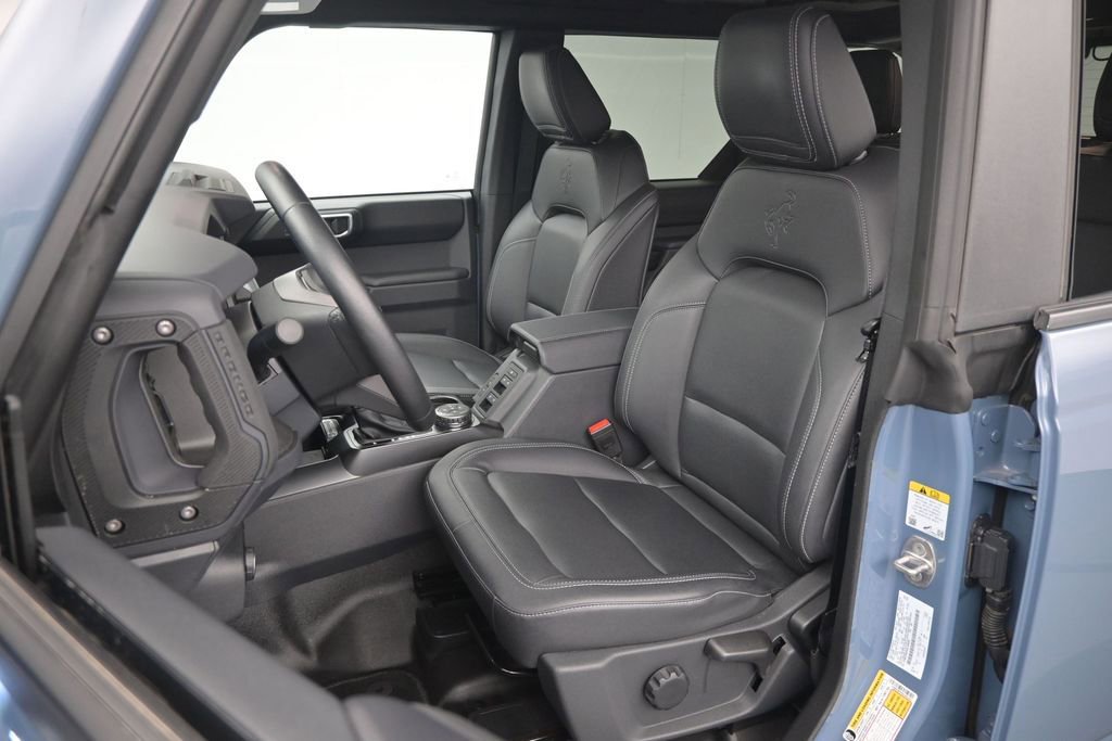 Used 2025 Ford Bronco Badlands AWD/4WD image 16