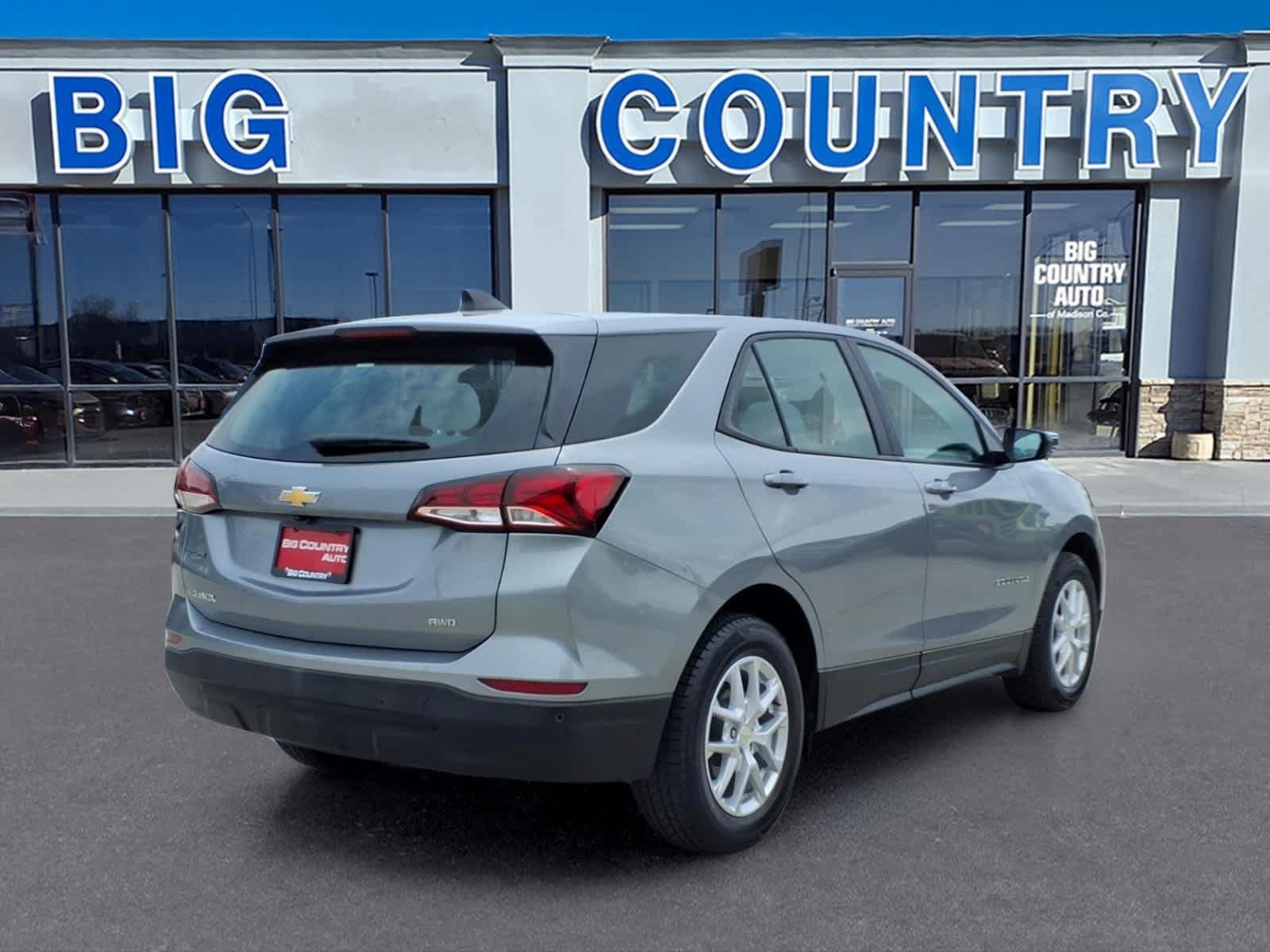 Used 2023 Chevrolet Equinox LS AWD/4WD image 5