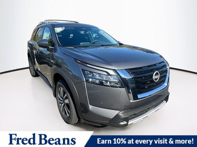 New 2025 Nissan Pathfinder SL