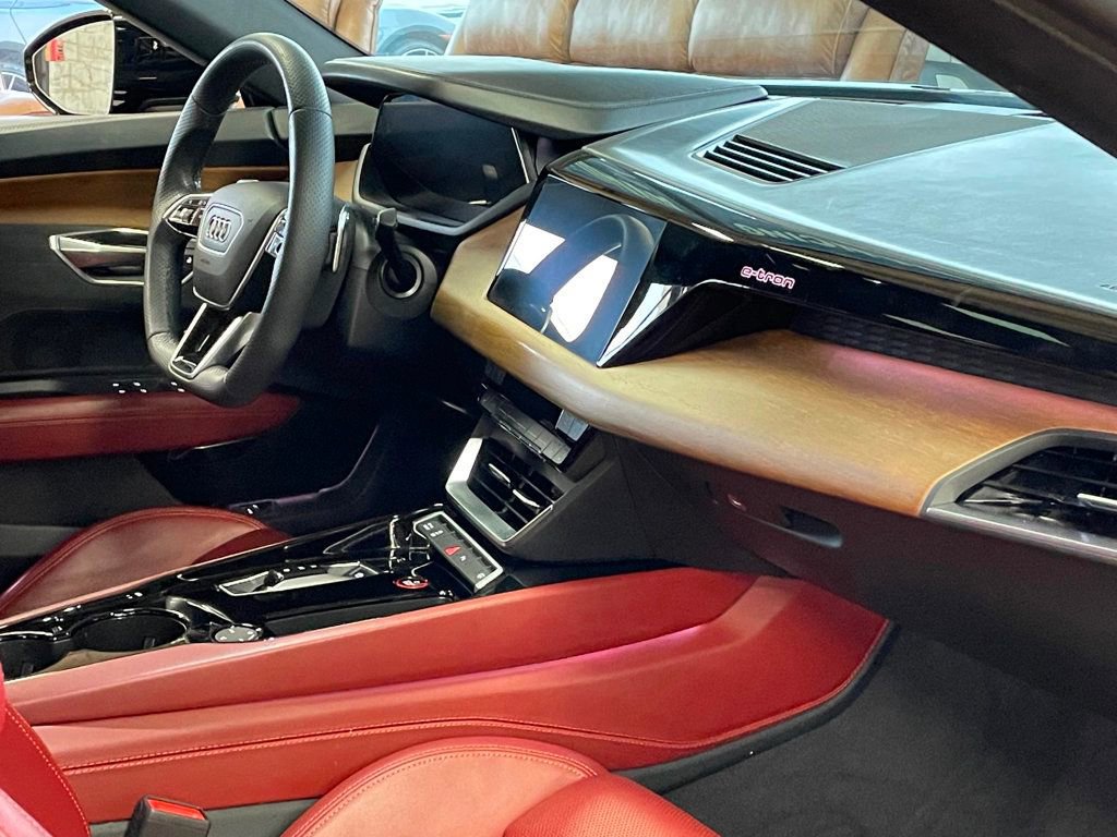Used 2024 Audi e-tron GT Premium Plus w/ Executive Package image 27