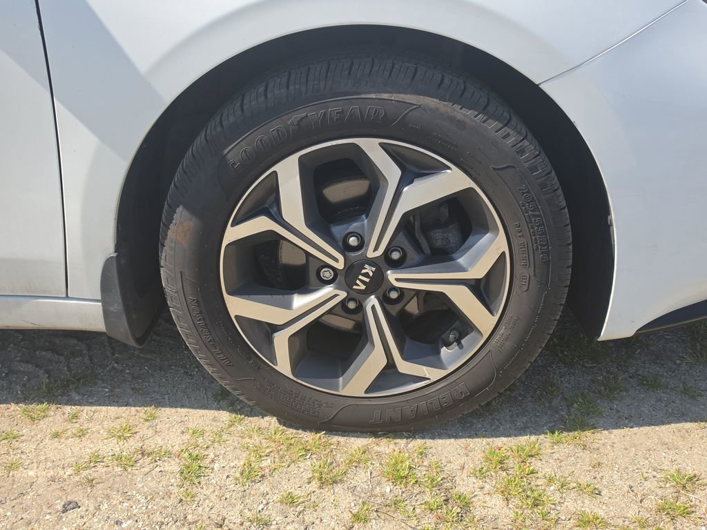 Used 2020 Kia Forte LXS FWD image 7