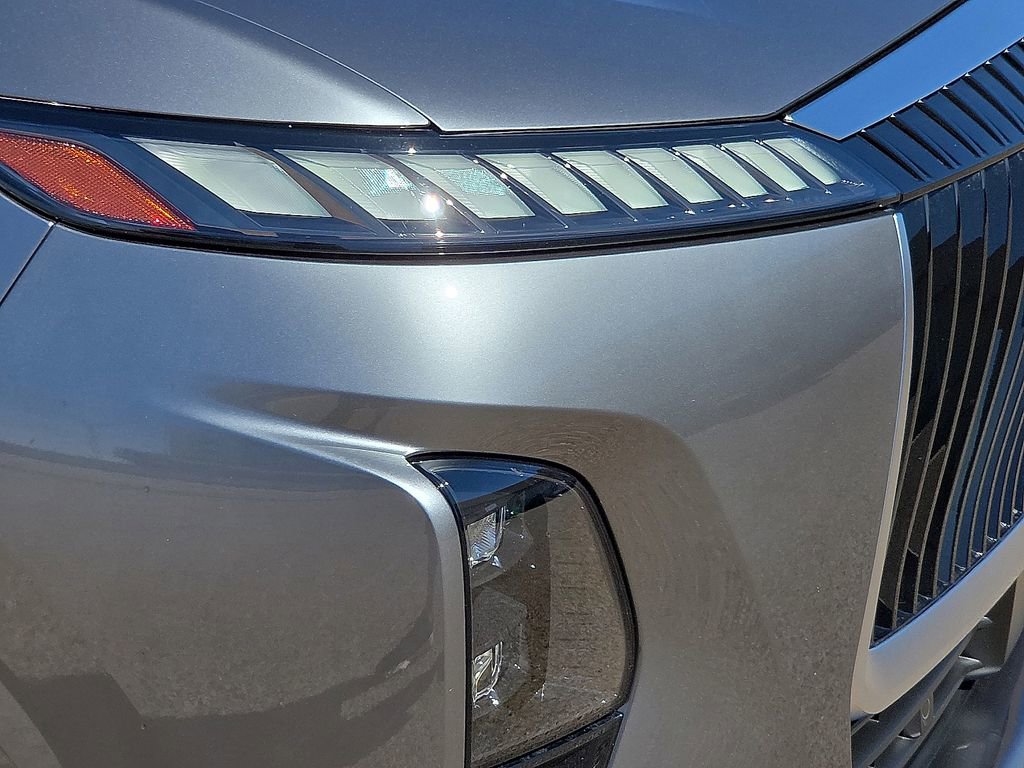 Used 2025 INFINITI QX80 Sensory image 11