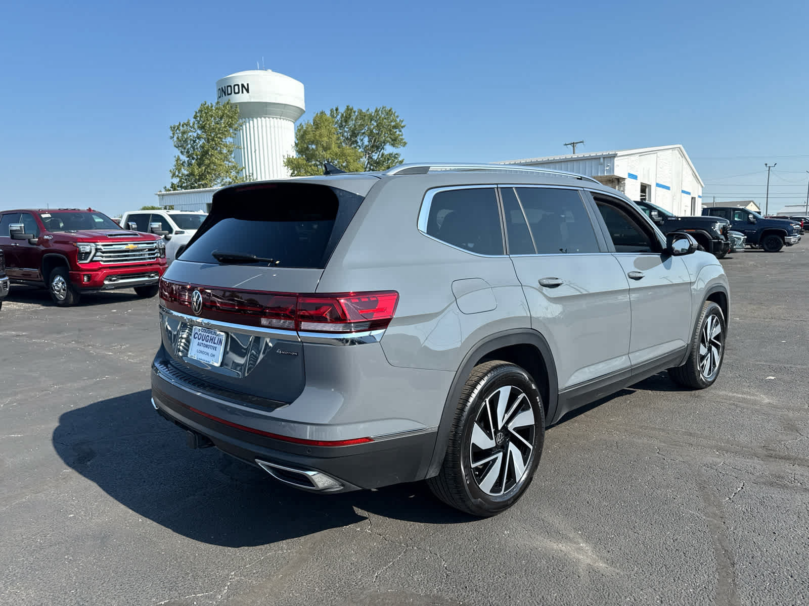 Used 2026 Volkswagen Atlas SEL AWD/4WD image 5