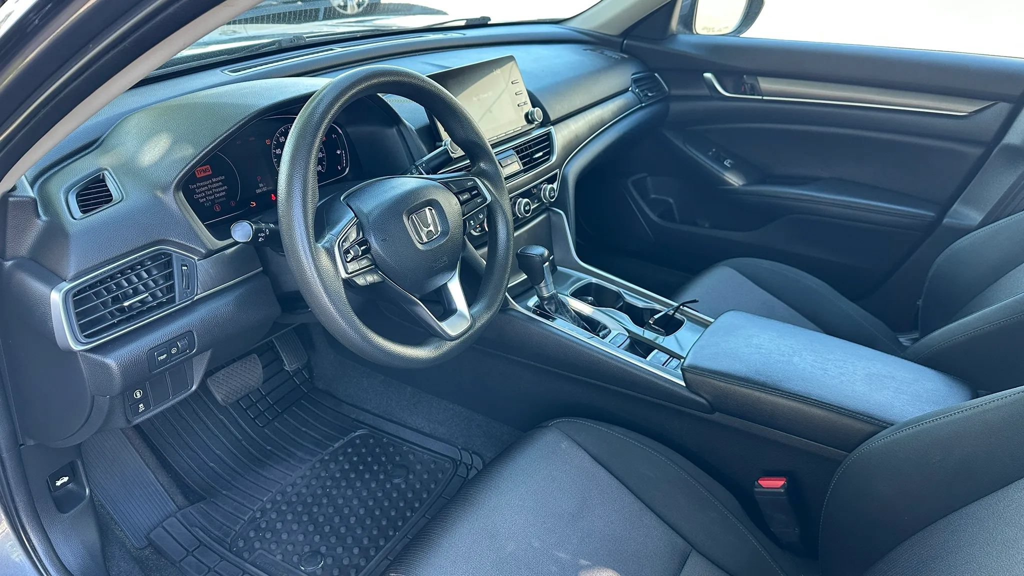 Used 2018 Honda Accord LX image 10