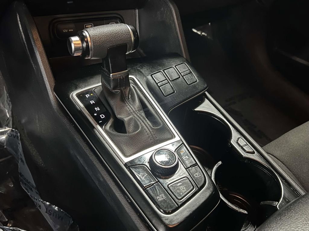 Used 2023 Kia Sportage LX image 19