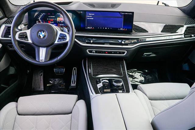 Used 2026 BMW X7 xDrive40i AWD/4WD image 23