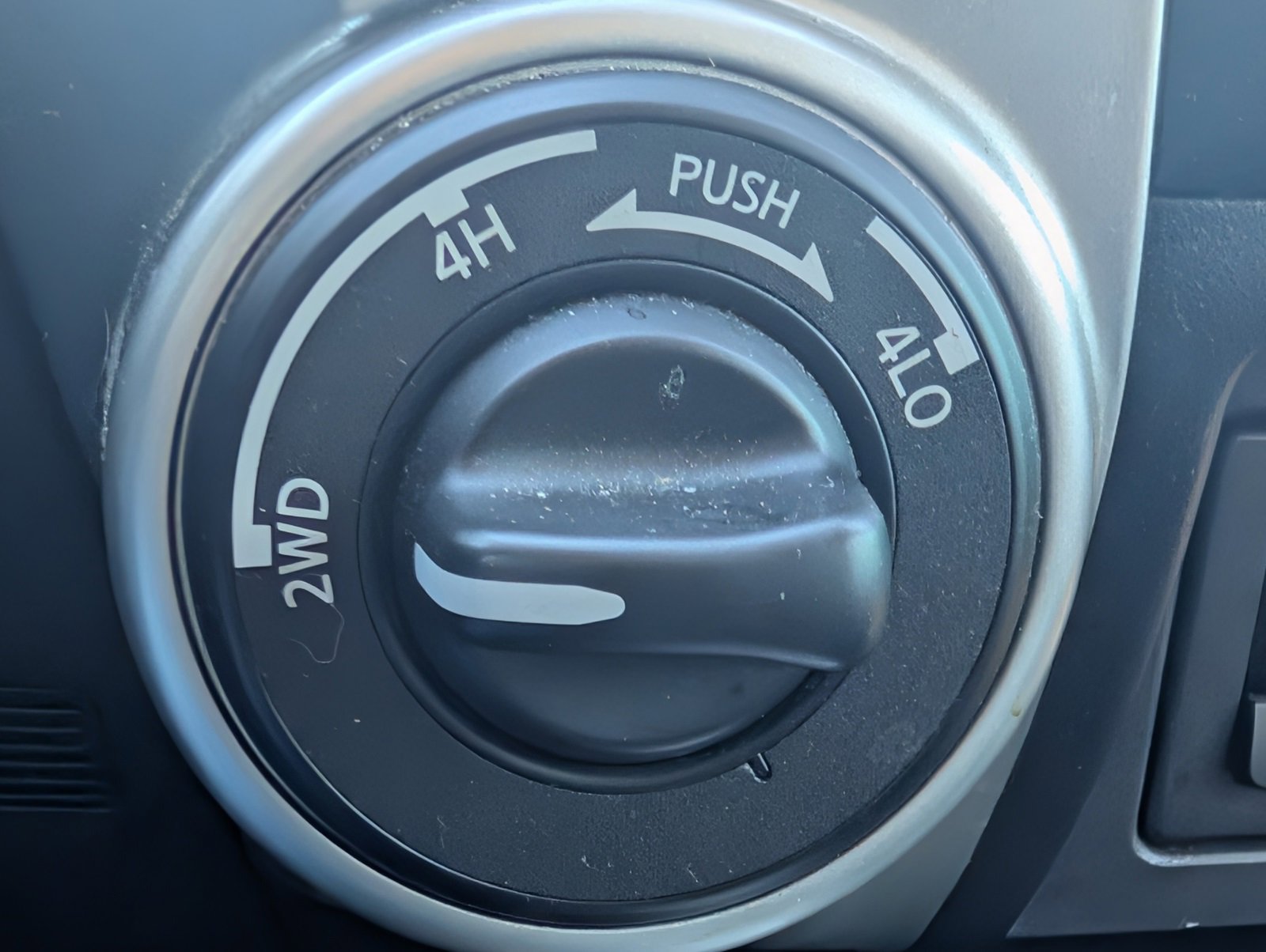 Used 2018 Nissan Titan PRO-4X w/ Pro-4x Utility Package image 10