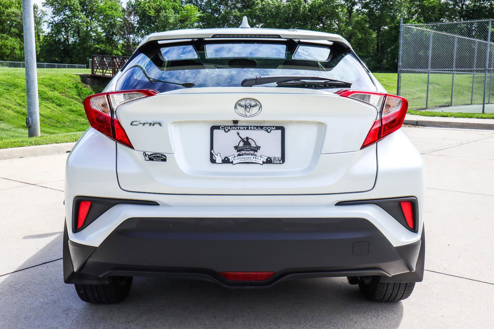 Used 2020 Toyota C-HR XLE FWD image 17
