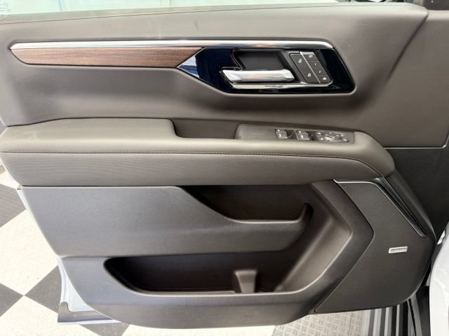New 2026 Chevrolet Tahoe High Country AWD/4WD image 15