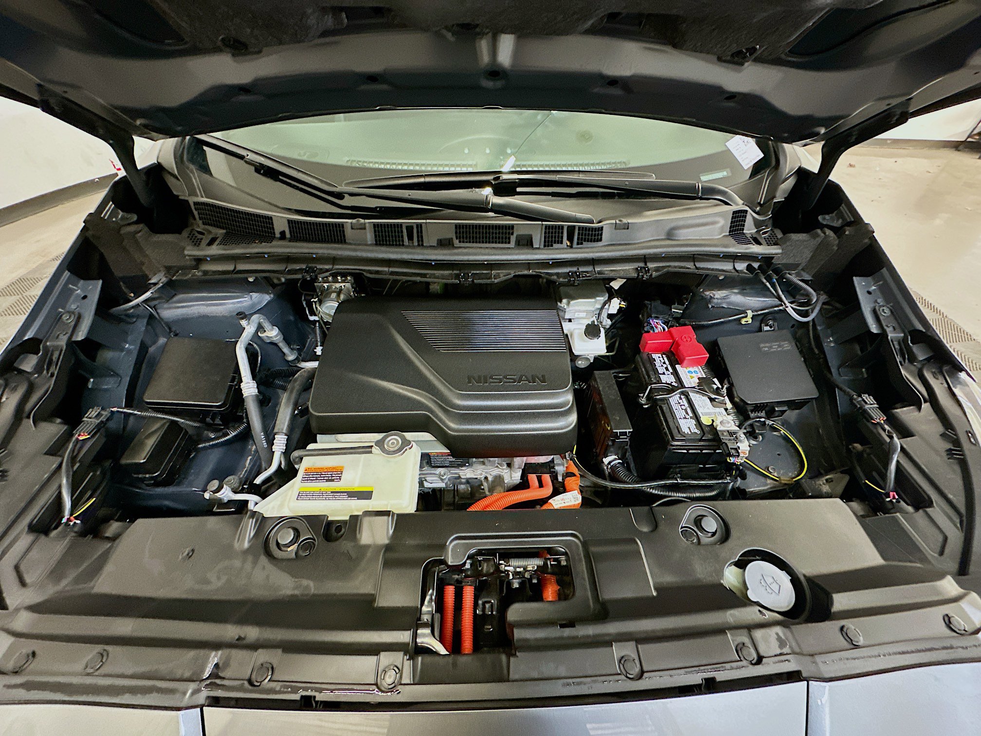 Used 2025 Nissan Leaf S image 33