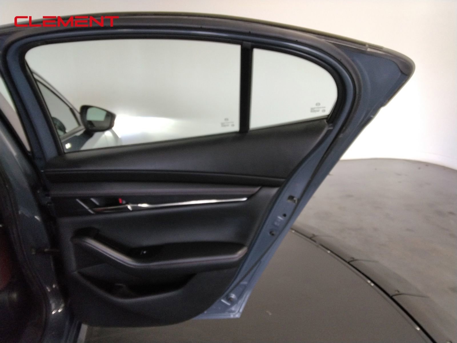 Used 2024 MAZDA MAZDA3 s image 31
