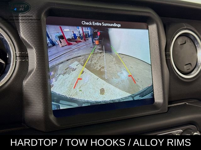 Used 2019 Jeep Wrangler Unlimited Sahara image 14