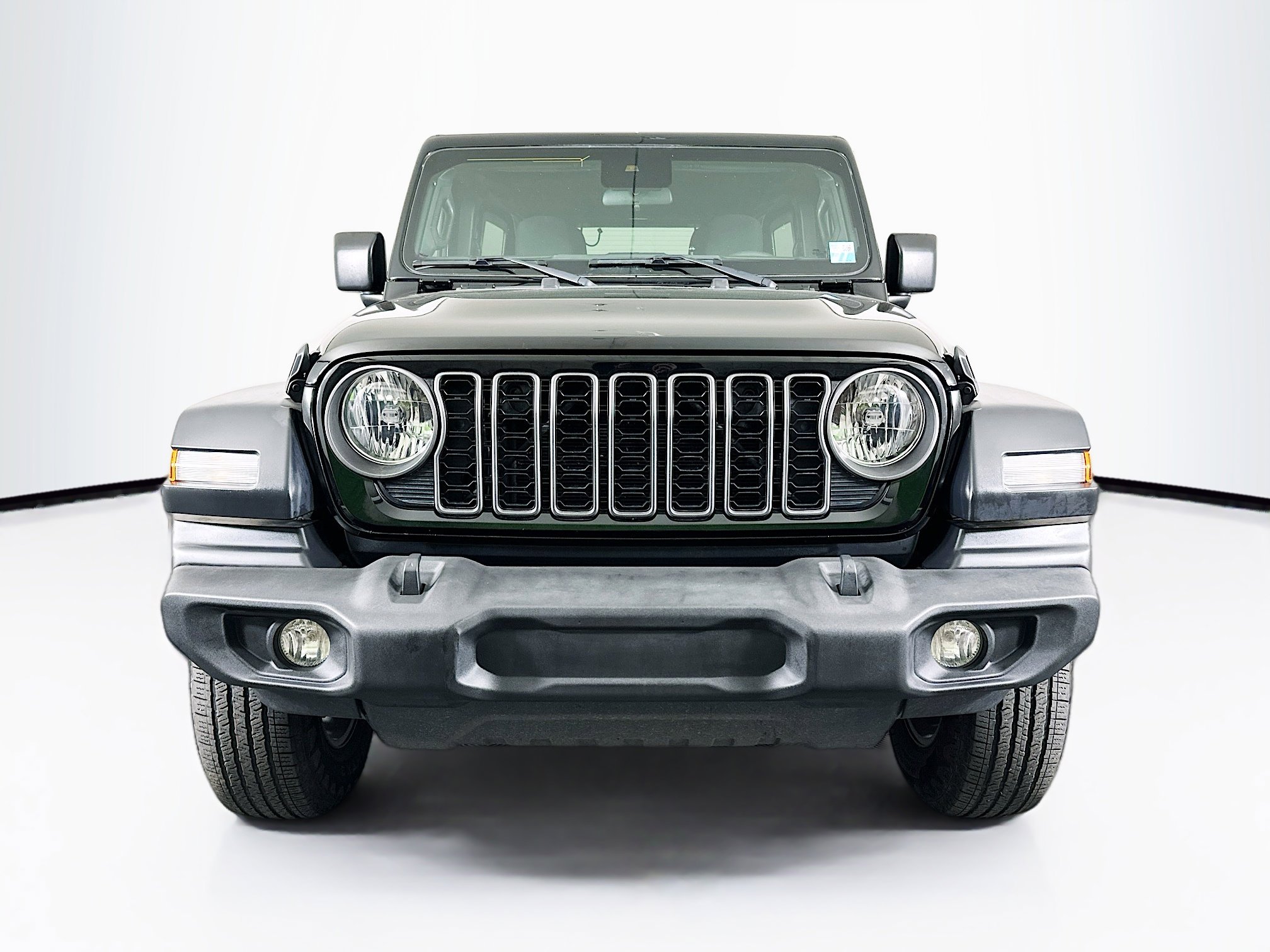 Used 2024 Jeep Wrangler Sport S image 2