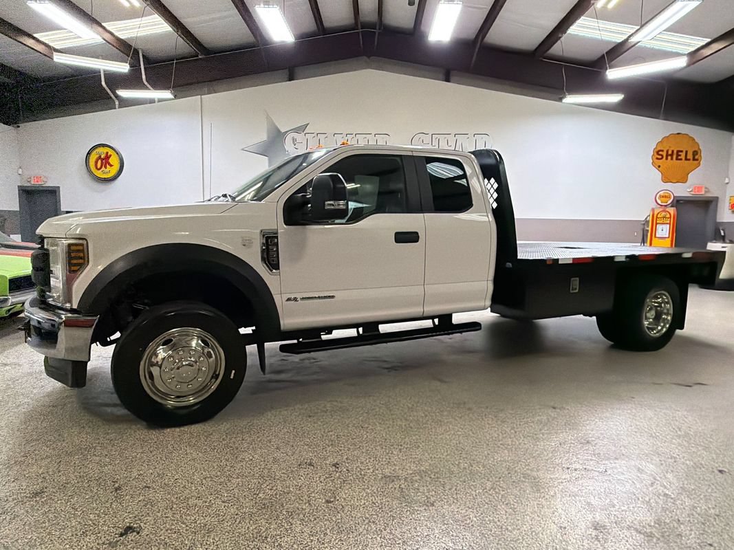 Used 2018 Ford F550 4x4 SuperCab Super Duty image 1