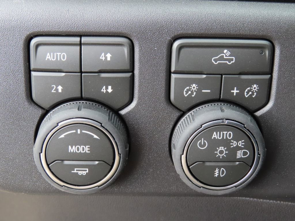 New 2026 Chevrolet Silverado 1500 RST AWD/4WD image 15