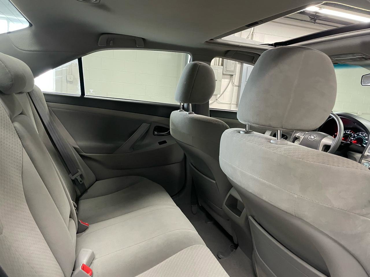 Used 2009 Toyota Camry LE FWD image 16