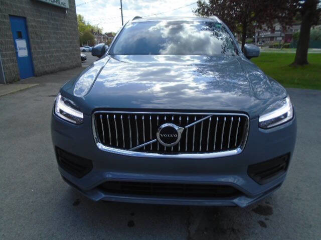 Used 2023 Volvo XC90 B5 Core AWD/4WD image 4