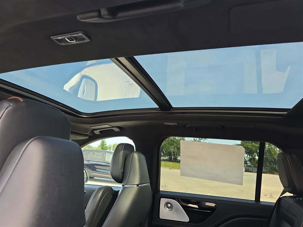 New 2025 Lincoln Aviator Black Label image 29