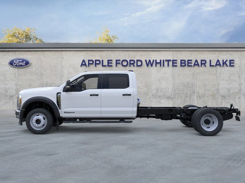 New 2026 Ford F550 4x4 Crew Cab image 3