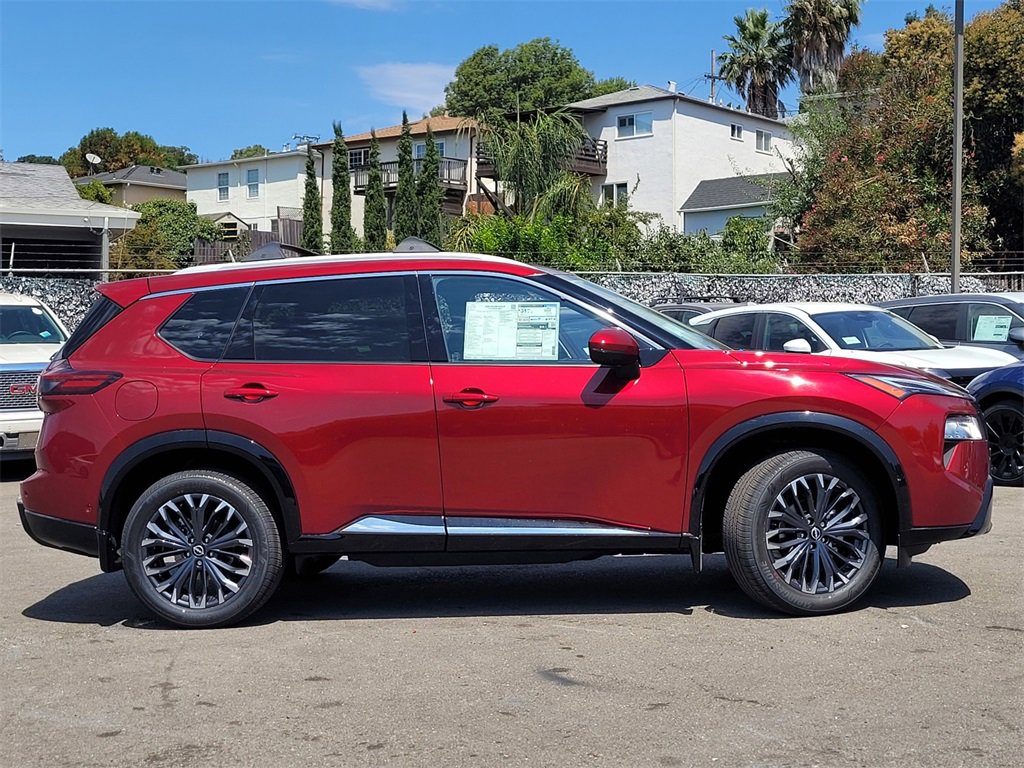 New 2026 Nissan Rogue Platinum image 2