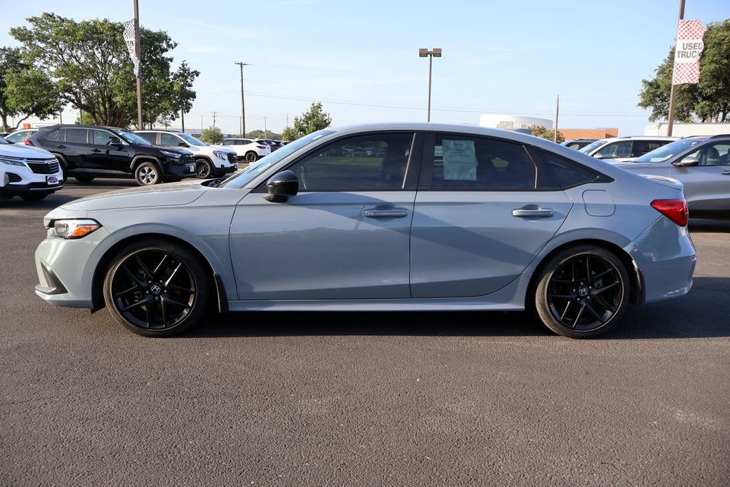 Used 2022 Honda Civic Sport image 2