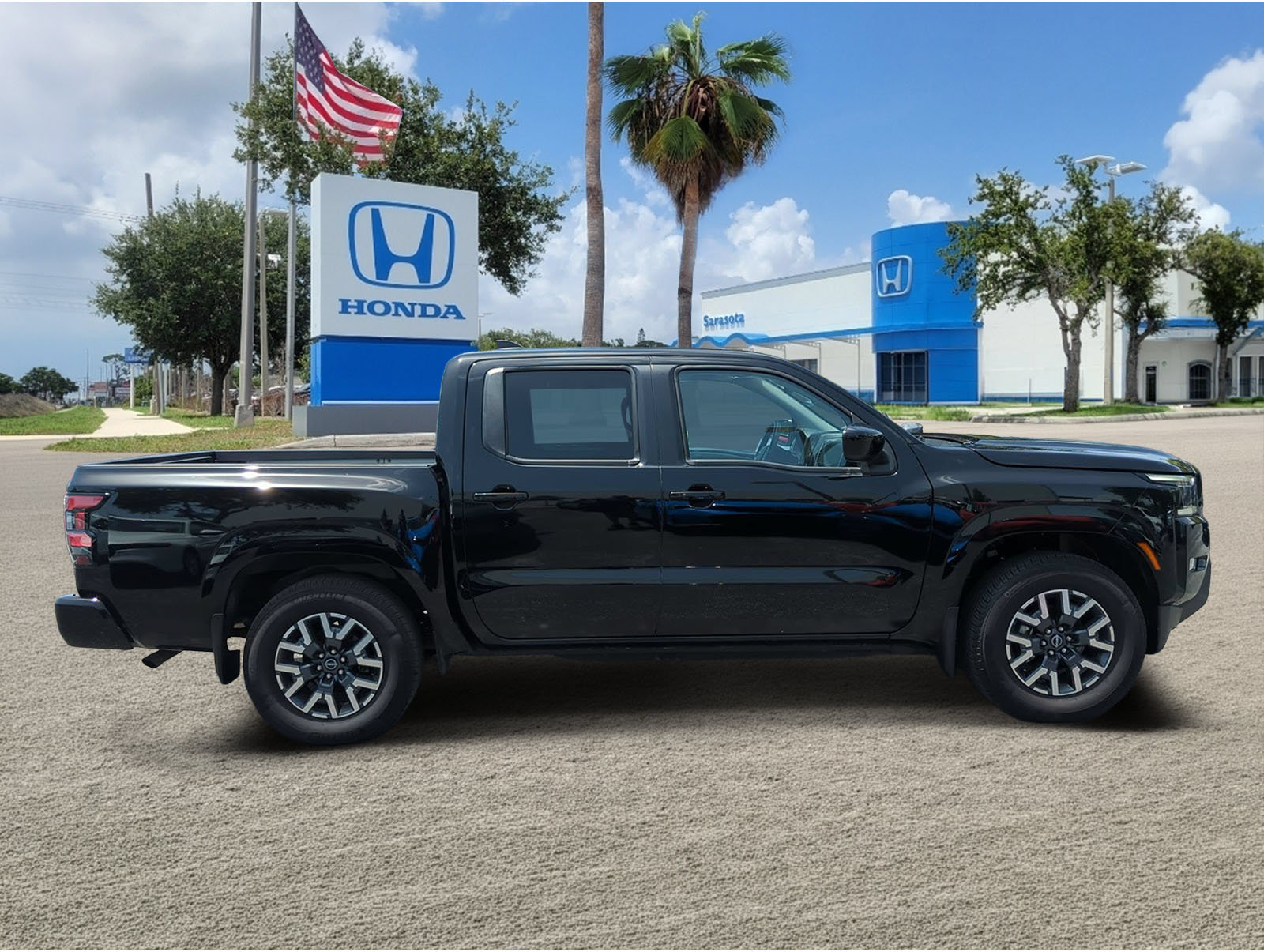 Used 2024 Nissan Frontier SL w/ Technology Package RWD image 4